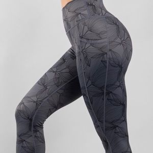 Buffbunny Limitless Black citrus leggings (M)